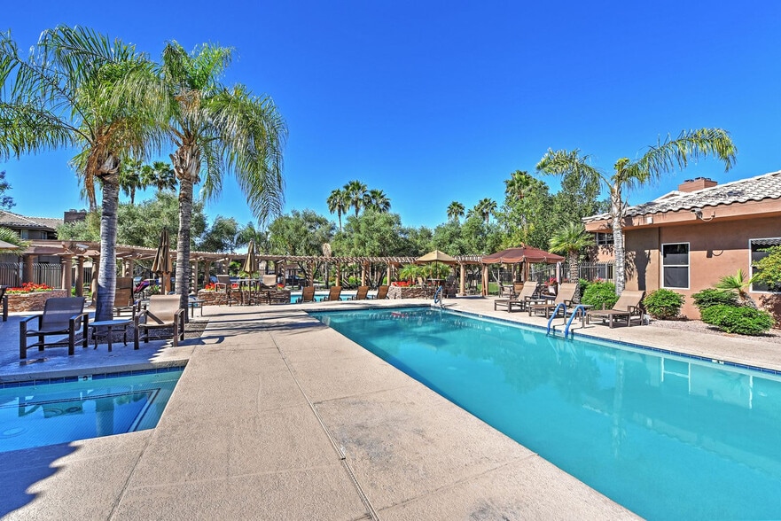 Building Photo - 7009 E Acoma Dr