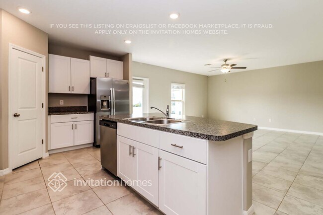 Building Photo - 15553 Miller Creek Dr