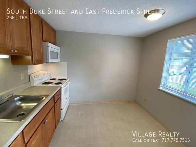 Building Photo - 129 S Duke St