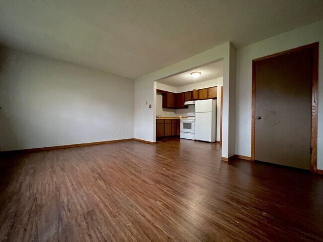 Building Photo - Chester Estates