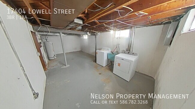 Building Photo - 17404 Lowell St