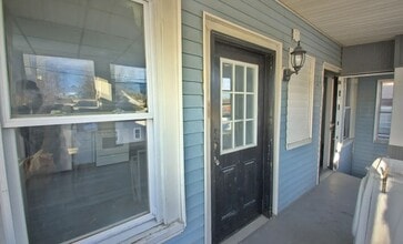 Building Photo - 61-63 Circular