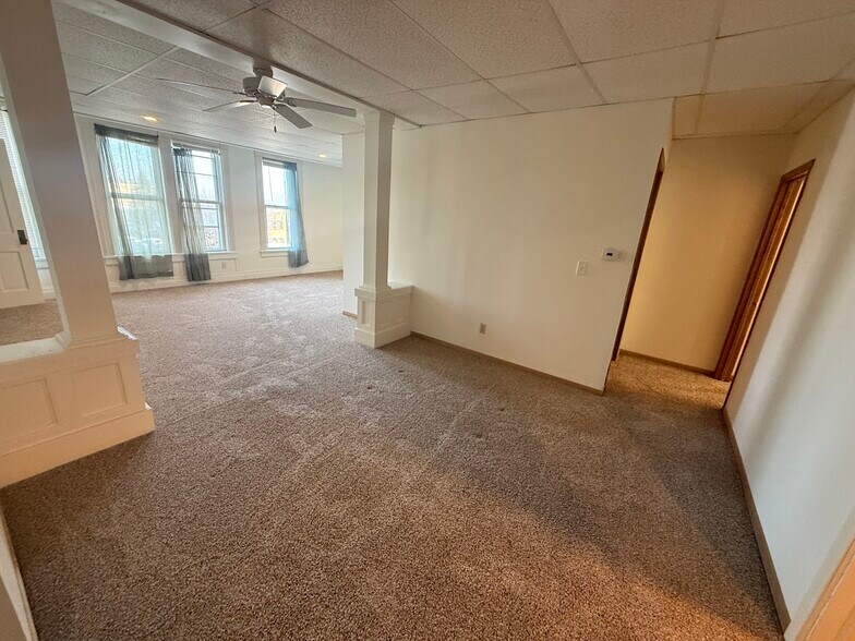 Building Photo - 110 Janesville St