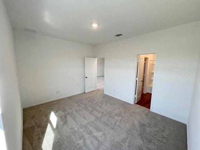 Building Photo - 1127 Catfish Ln