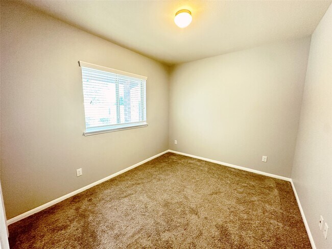 Building Photo - 10210 Larkmist Ln