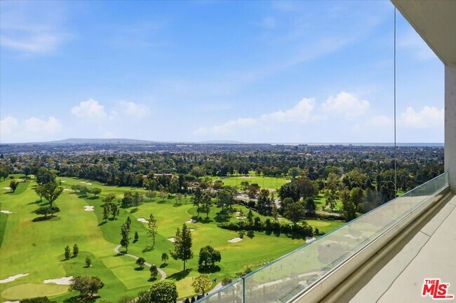 Building Photo - 2222 Ave of the Stars