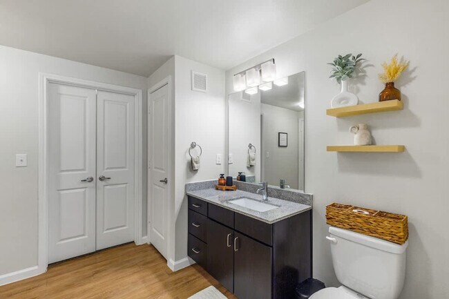 Building Photo - 9301 Old Bee Caves Rd