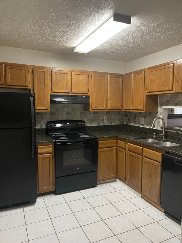 Building Photo - 4605 Winterberry Ln