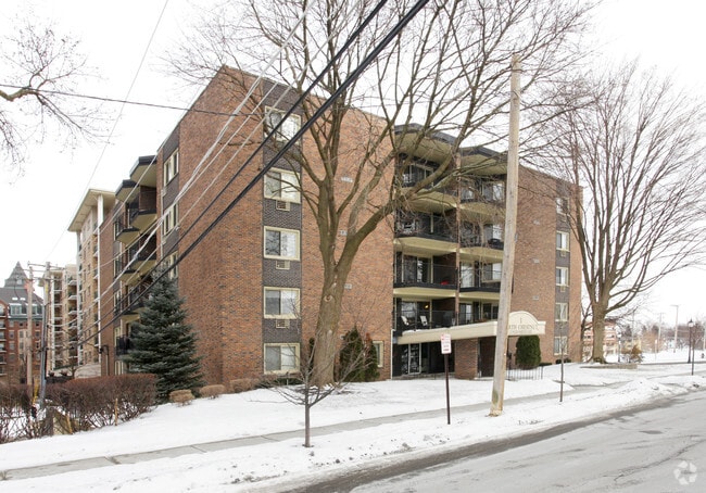 Building Photo - North Chestnut Condominiums