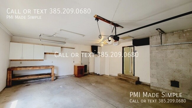 Building Photo - Beautiful, spacious 4 bedroom home in Tayl...