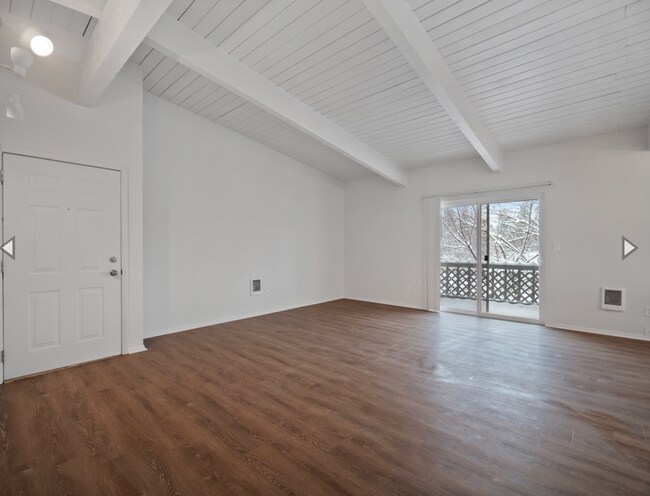 Building Photo - DESIRABLE MILLWOOD NEIGHBORHOOD ON TREE LI...