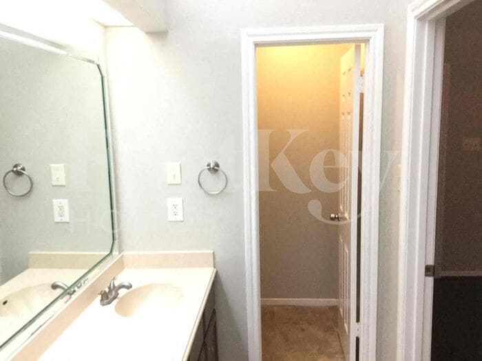 Building Photo - 3506 Cape Forest Dr