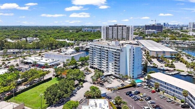Building Photo - 13155 Ixora Ct