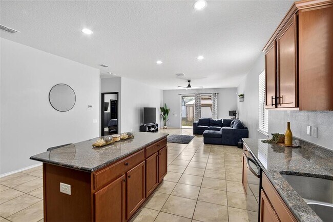 Building Photo - 653 Petal Mist Ln