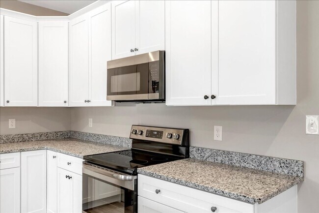 Building Photo - Cherfran Townhomes: Luxury Living in the Heart of South Hill