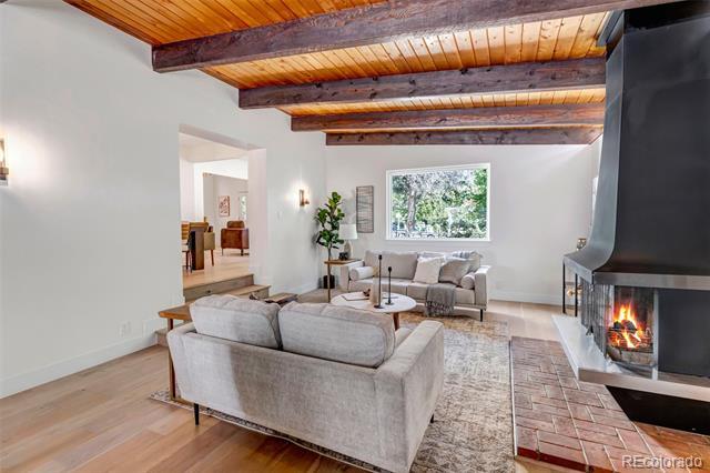 Building Photo - 2357 Grove St