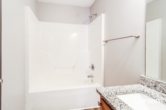 Building Photo - 1811 Harmony Trce