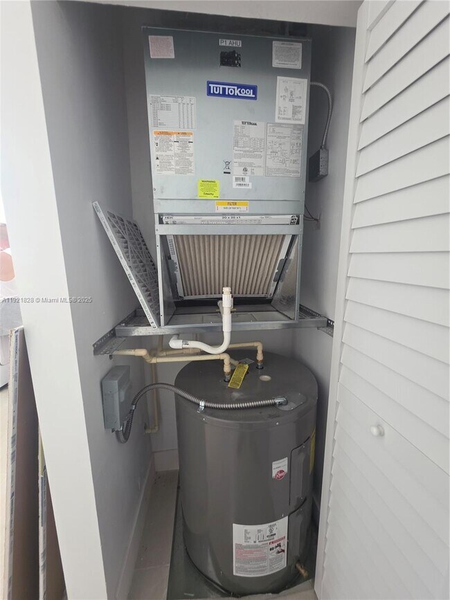 Building Photo - 21210 SW 119th Ave