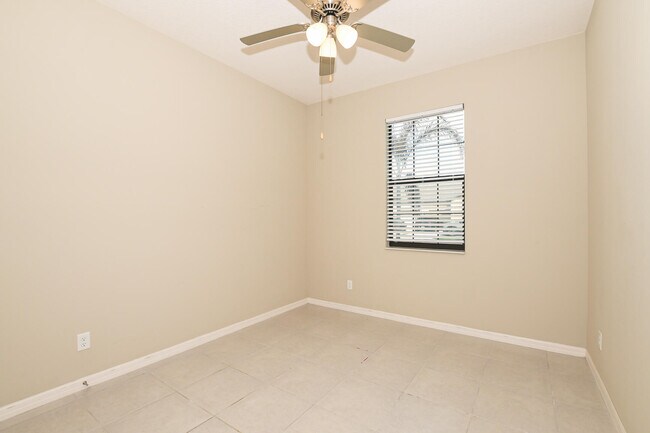 Building Photo - 1618 Merriment Way