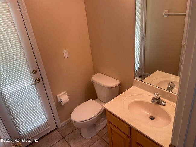 Building Photo - 2543 Willow Creek Dr