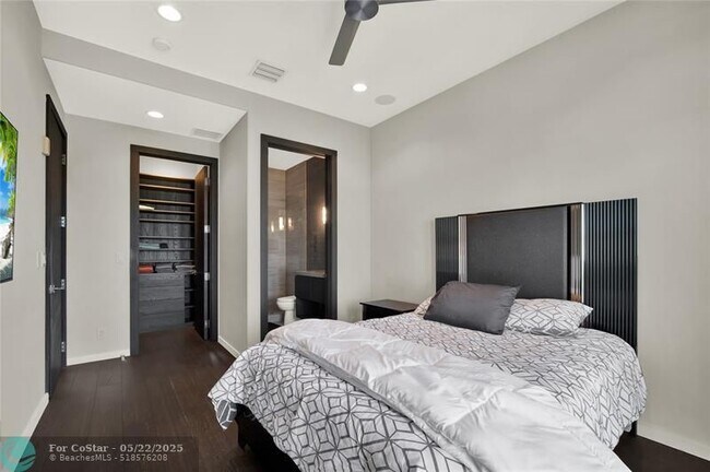 Building Photo - 425 N Ocean Blvd