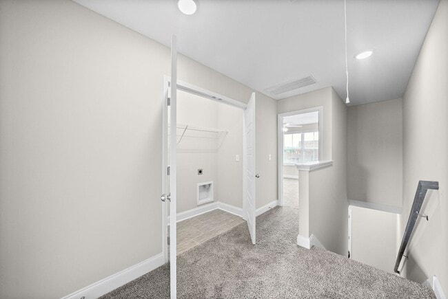 Building Photo - Two Bedroom with Garage!