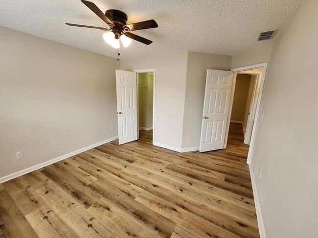Building Photo - 3815 Ruby Falls Dr