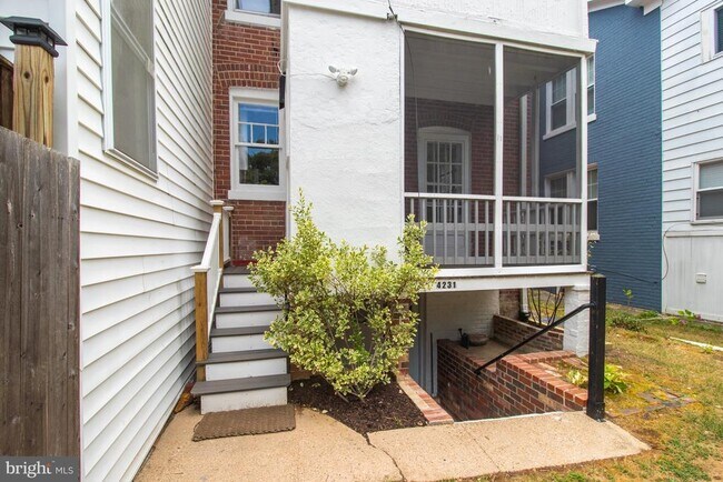 Building Photo - 4231 Jenifer St NW