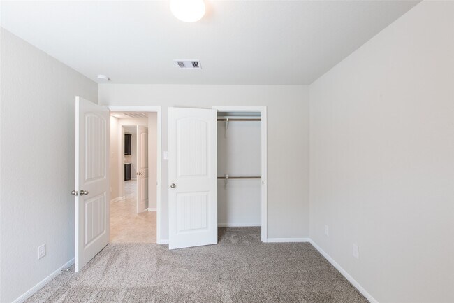 Building Photo - 29311 Dunns Creek Ct
