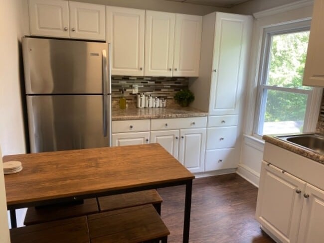 Building Photo - 1 W Franklin St