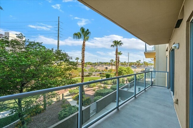 Building Photo - Gorgeous Condo at One Las Vegas!