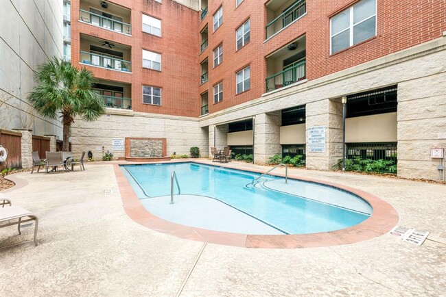 Building Photo - 300 St Joseph Pkwy