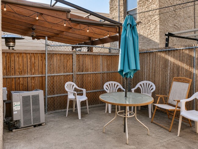 Building Photo - Three-Bedroom Graduate Hospital Home with Finished Basement and Private Patio
