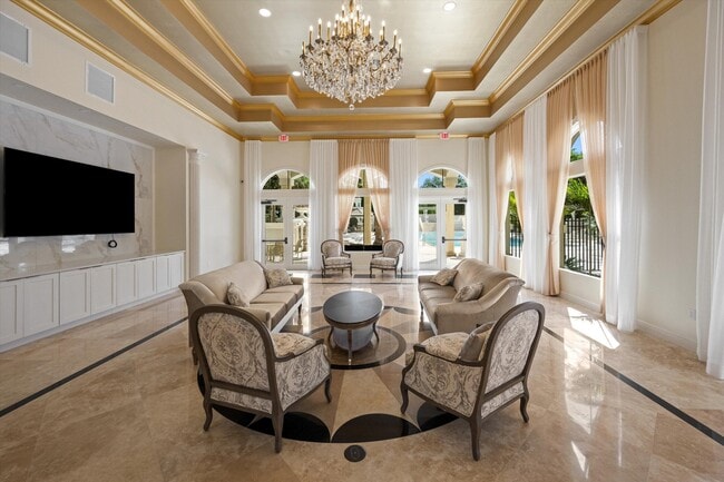 Building Photo - 10771 Versailles Blvd