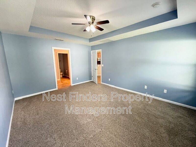 Building Photo - 551 Glendale Ln