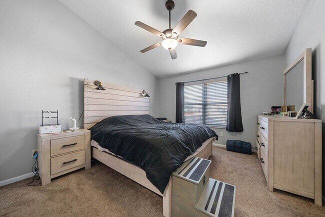 Building Photo - 5512 Meadow Passage Dr