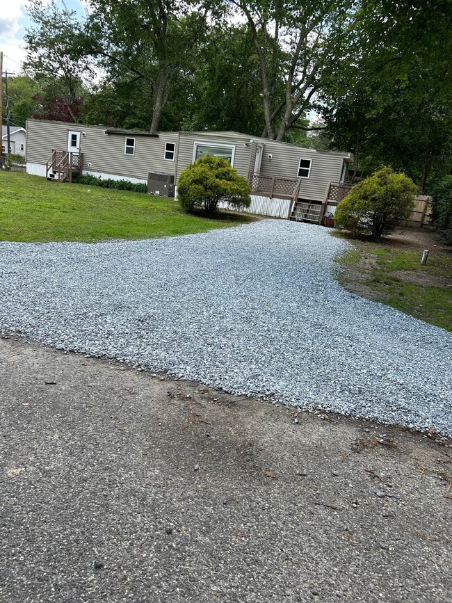 Primary Photo - 541 Evergreen Rd