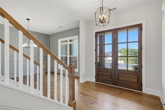 Building Photo - 401 Oakleigh Ave
