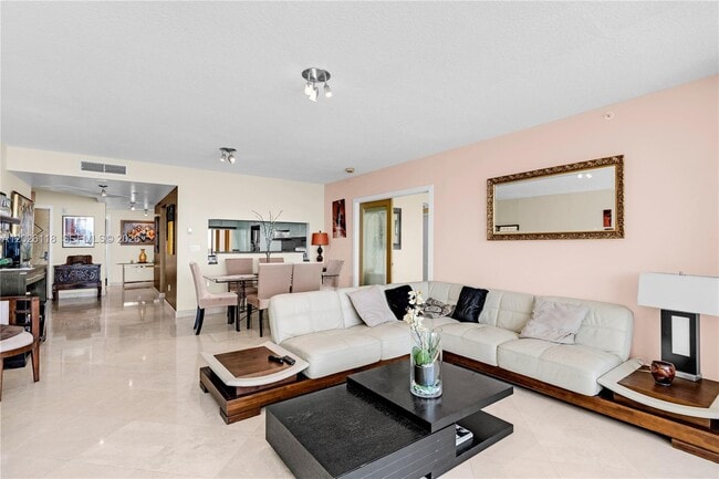 Building Photo - 1455 Ocean Dr