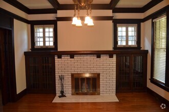 Building Photo - 2217 Belmont Blvd