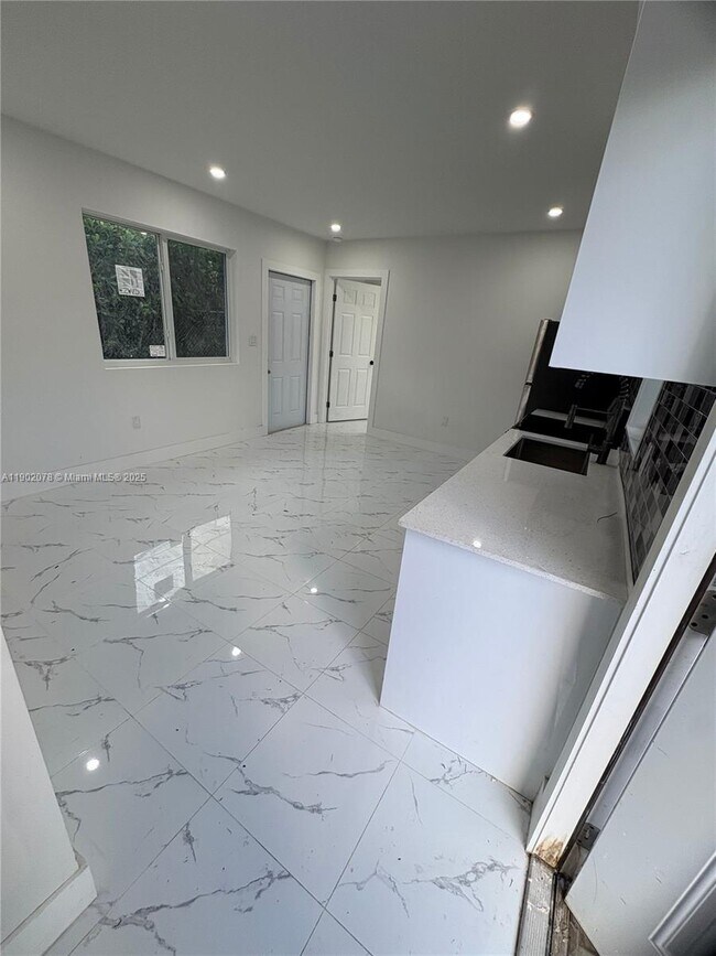 Building Photo - 10020 SW 171st St