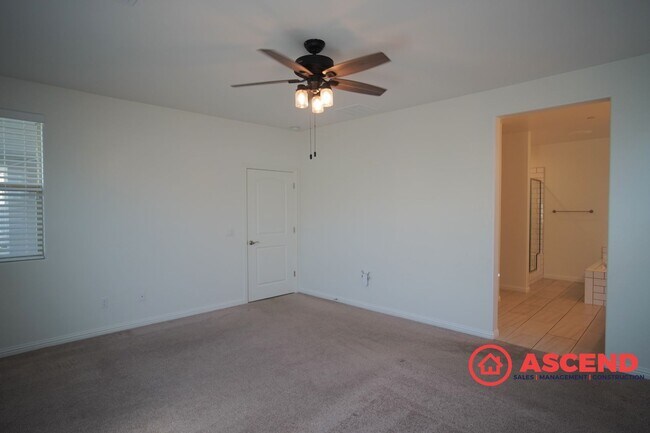 Building Photo - Beautiful 4-Bedroom Located In Highgate Co...