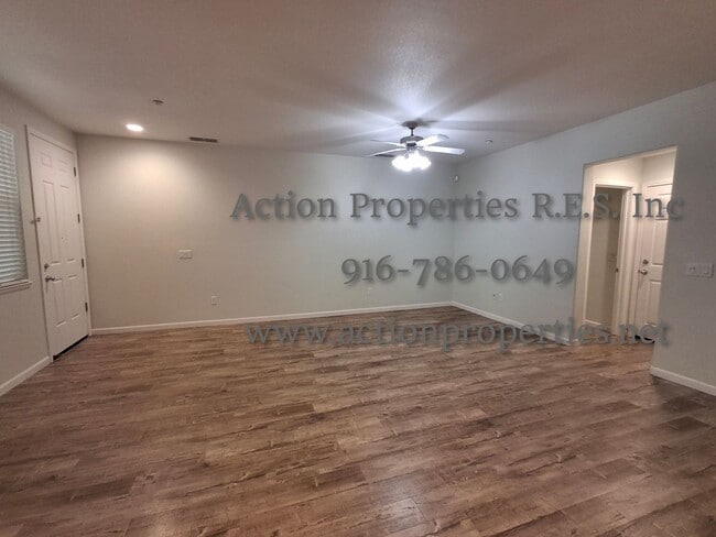 Building Photo - 2308 Las Palomas Loop