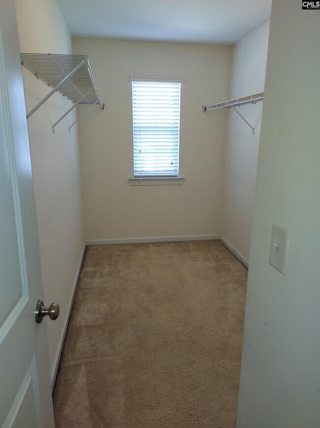 Building Photo - 203 Eagle Park Dr