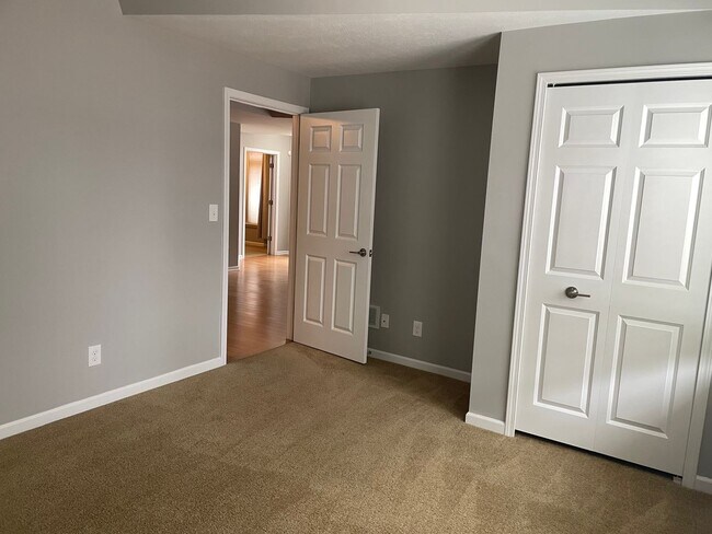 Building Photo - Located in the Detroit-Shoreway Area