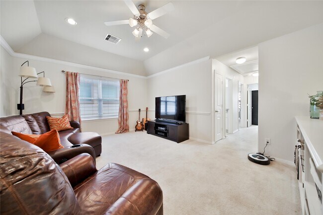 Building Photo - 5309 Larkin St