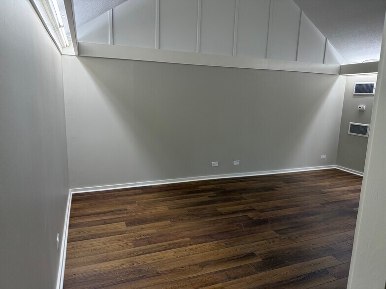 Building Photo - 130 Fairway Ave