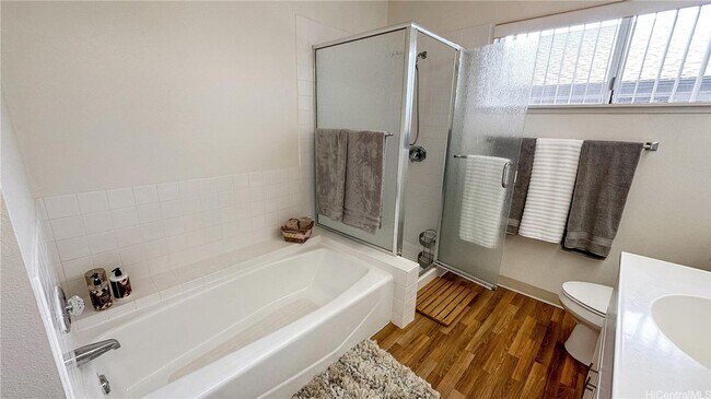 Building Photo - Mililani Mauka 4bdrm/2.5bath Single Family...
