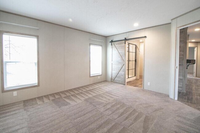 Building Photo - 1501 Thompsonville Ln