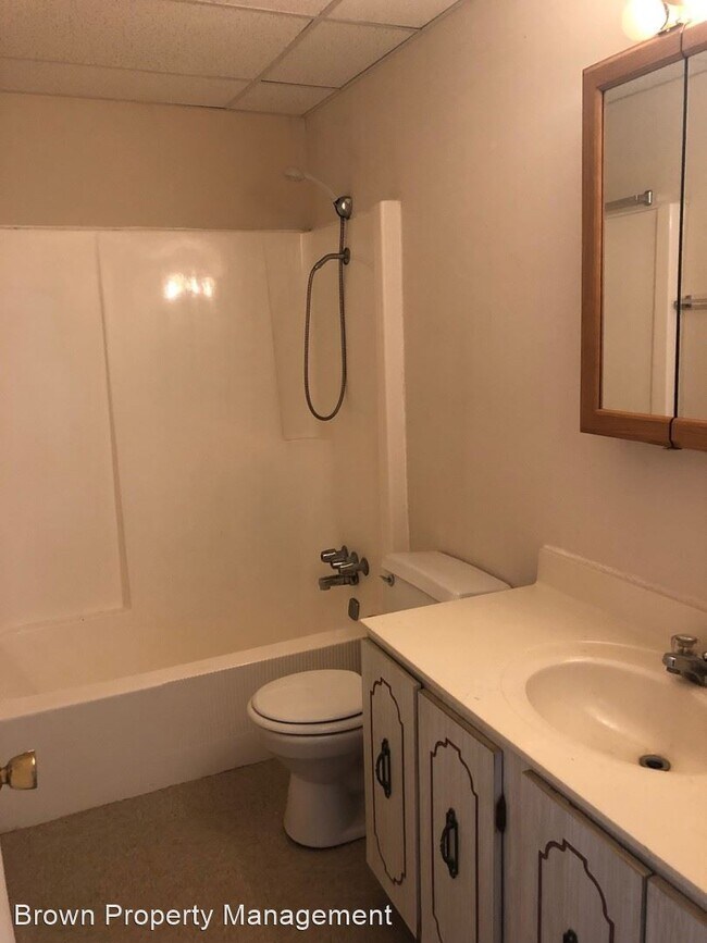 201 E Woodlawn Ave 201 E Woodlawn Ave Jerseyville IL 62052